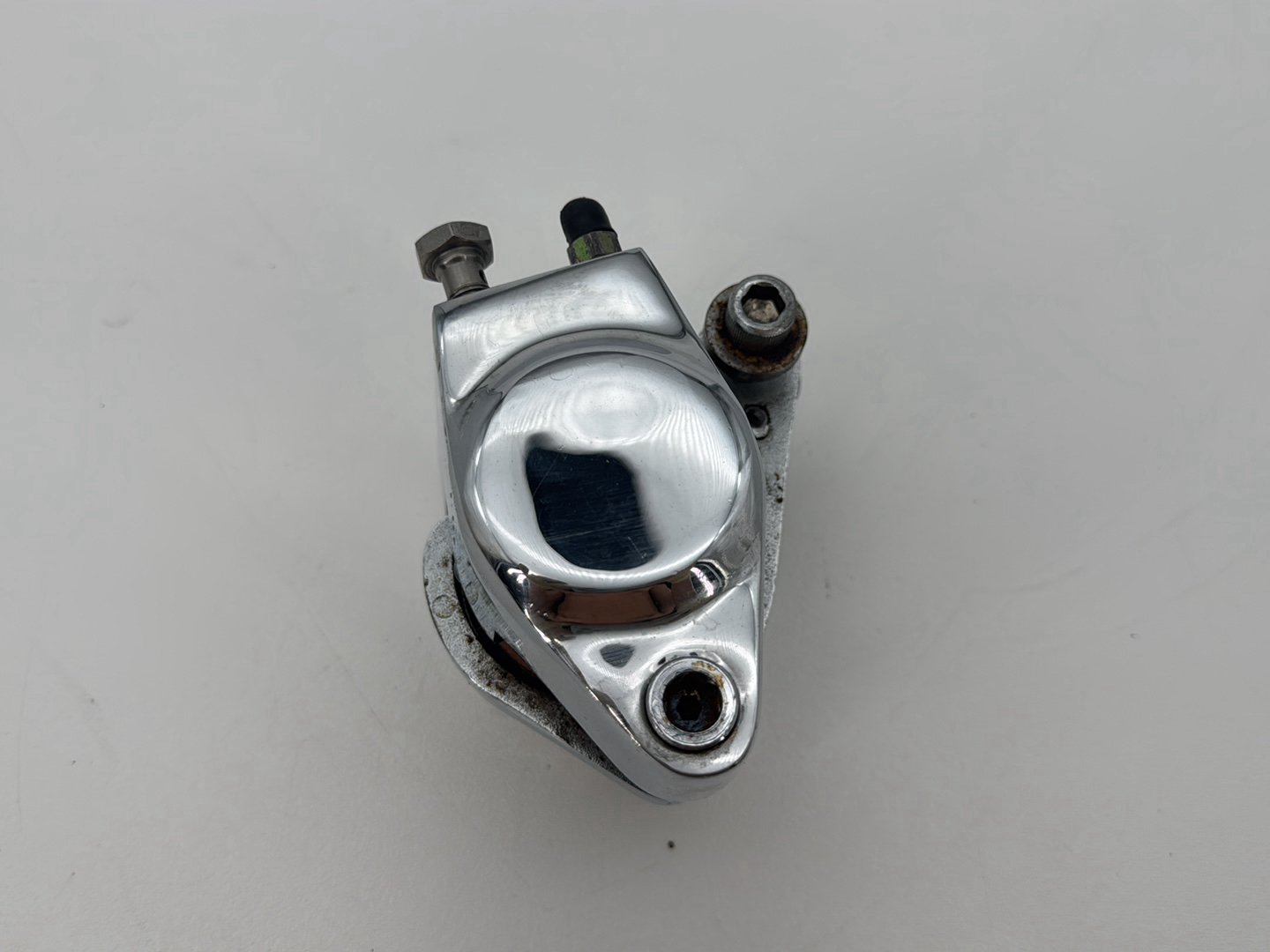 1999 - 2006 Harley-Davidson Dyna Low Rider Front Right 1 Brake Caliper Chrome