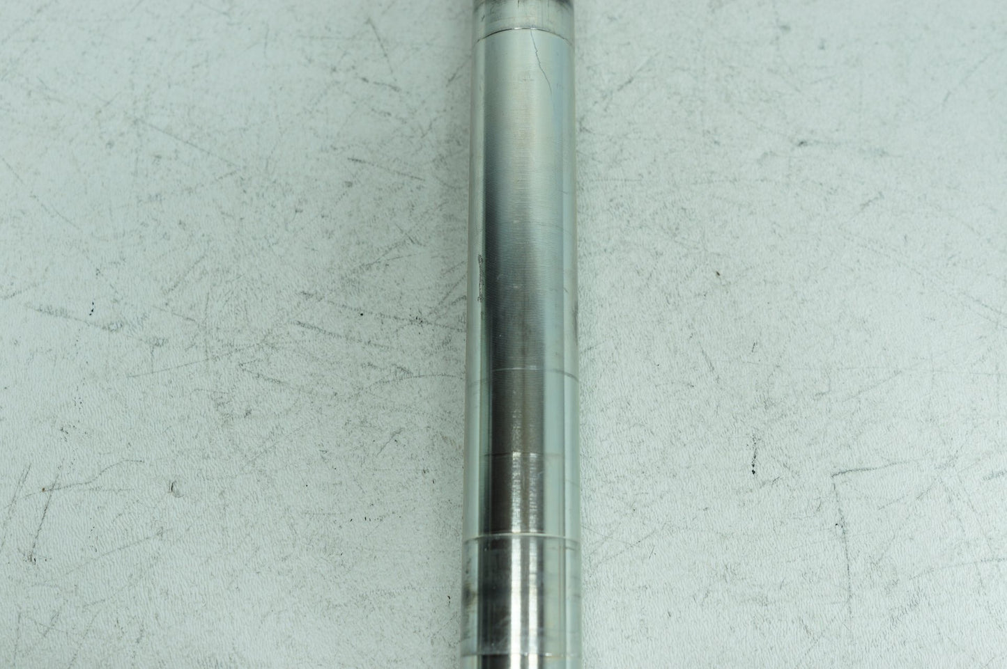 1999 - 2006 Harley-Davidson Touring Electra Ultra Classic Front Wheel Axle Bolt Shaft 43364-00