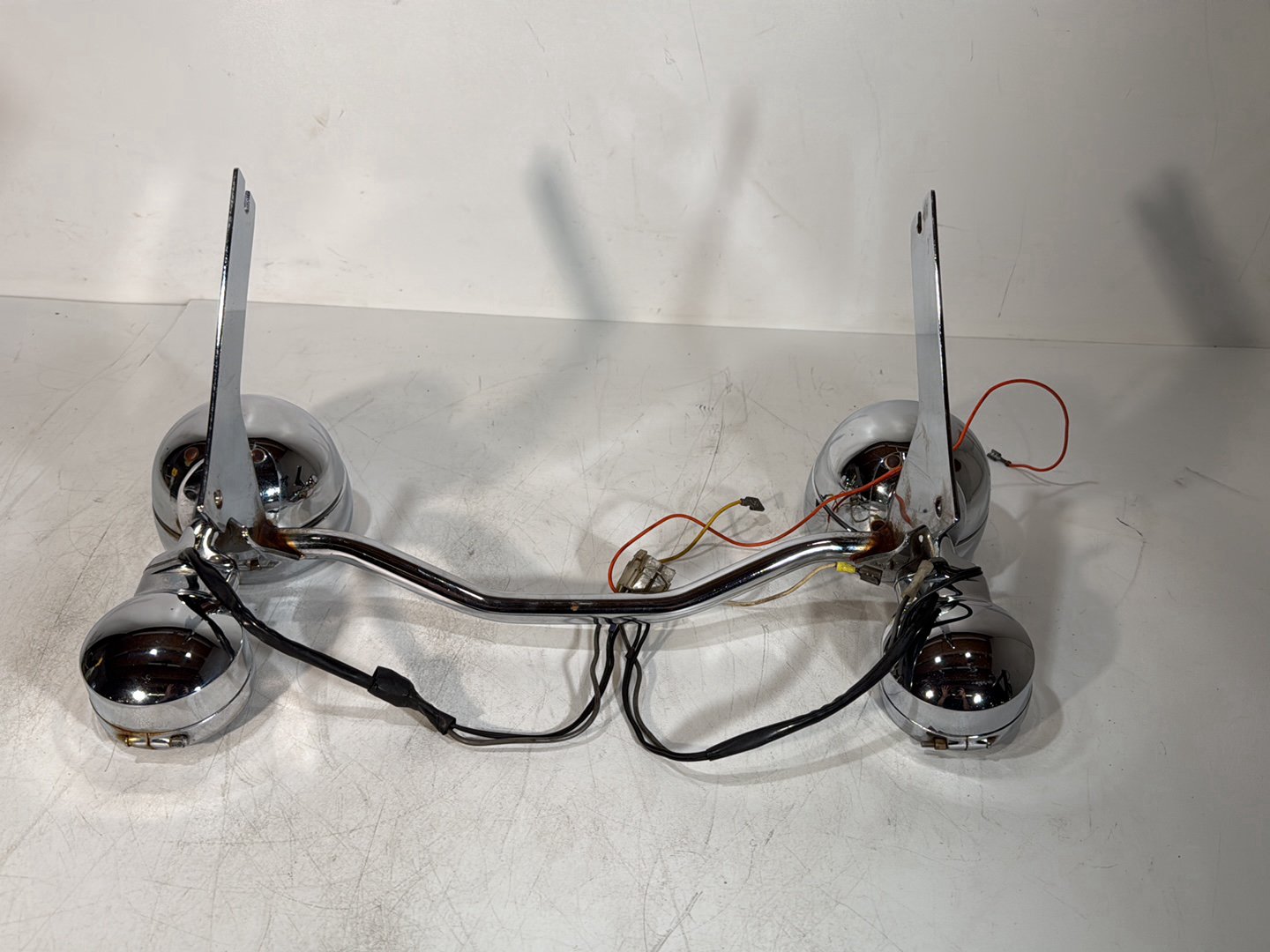 1984 - 1998 Harley-Davidson Touring Electra Glide Classic Front Turn Signal Indicators Aux Light Bar