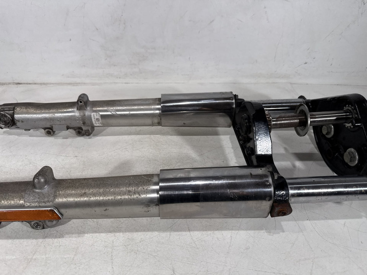2013 Harley Street Glide Touring Front Triple Tree Set & LH RH Fork Legs Sliders