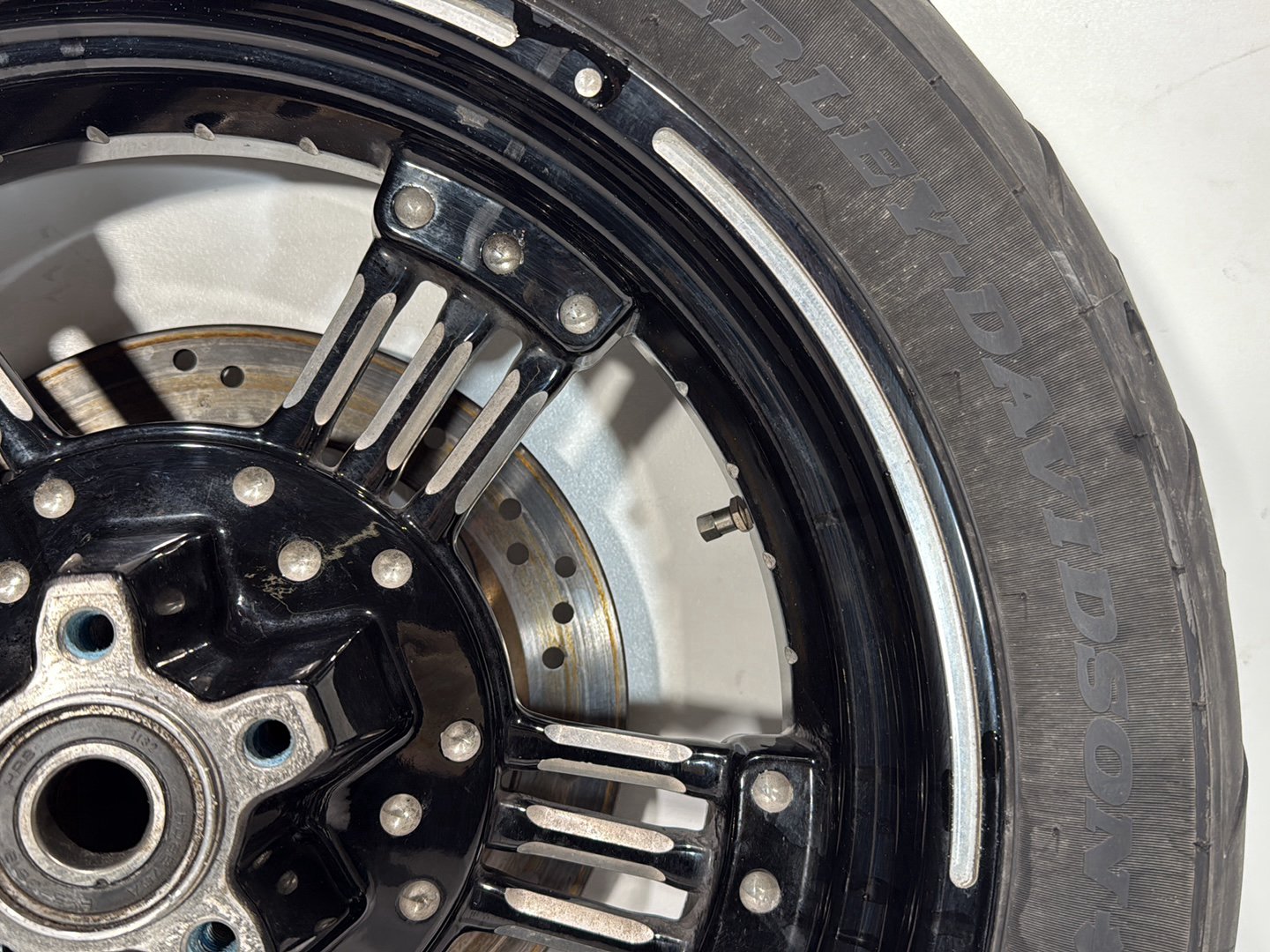 2007 - 2017 Harley-Davidson Dyna Wide Glide Rear Wheel Rim Tire Magnum 5 Custom