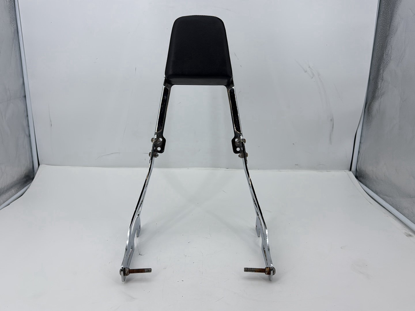 2003 Harley Sportster XL1200C 1200 Custom Anniversary OEM Rear Sissy Bar w/ Backrest Cushion Pad