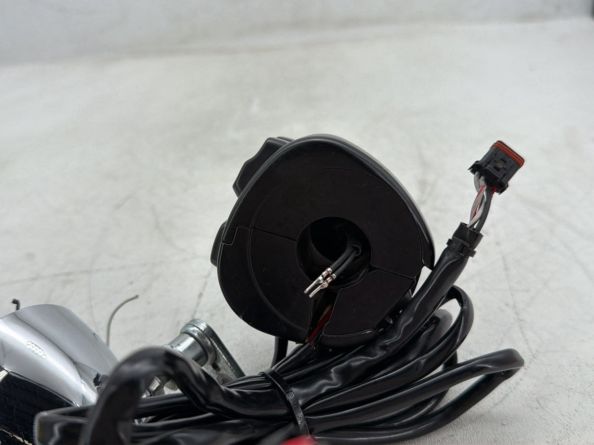 2014 Harley Dyna Low Rider Left Turn Signal Headlight Switches Controls SKULL