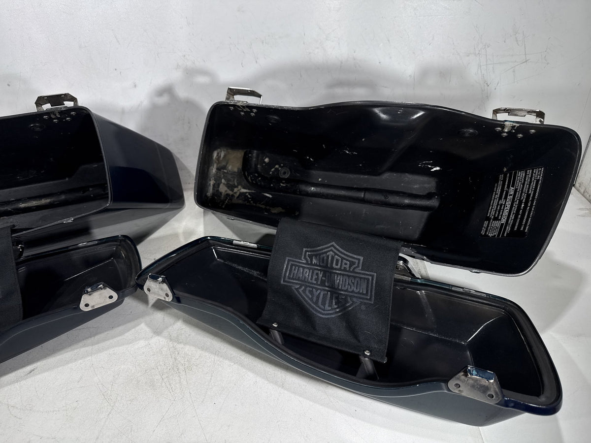 01 Harley Electra Glide Touring Classic OEM Left Right Saddlebags Luggage NOKey