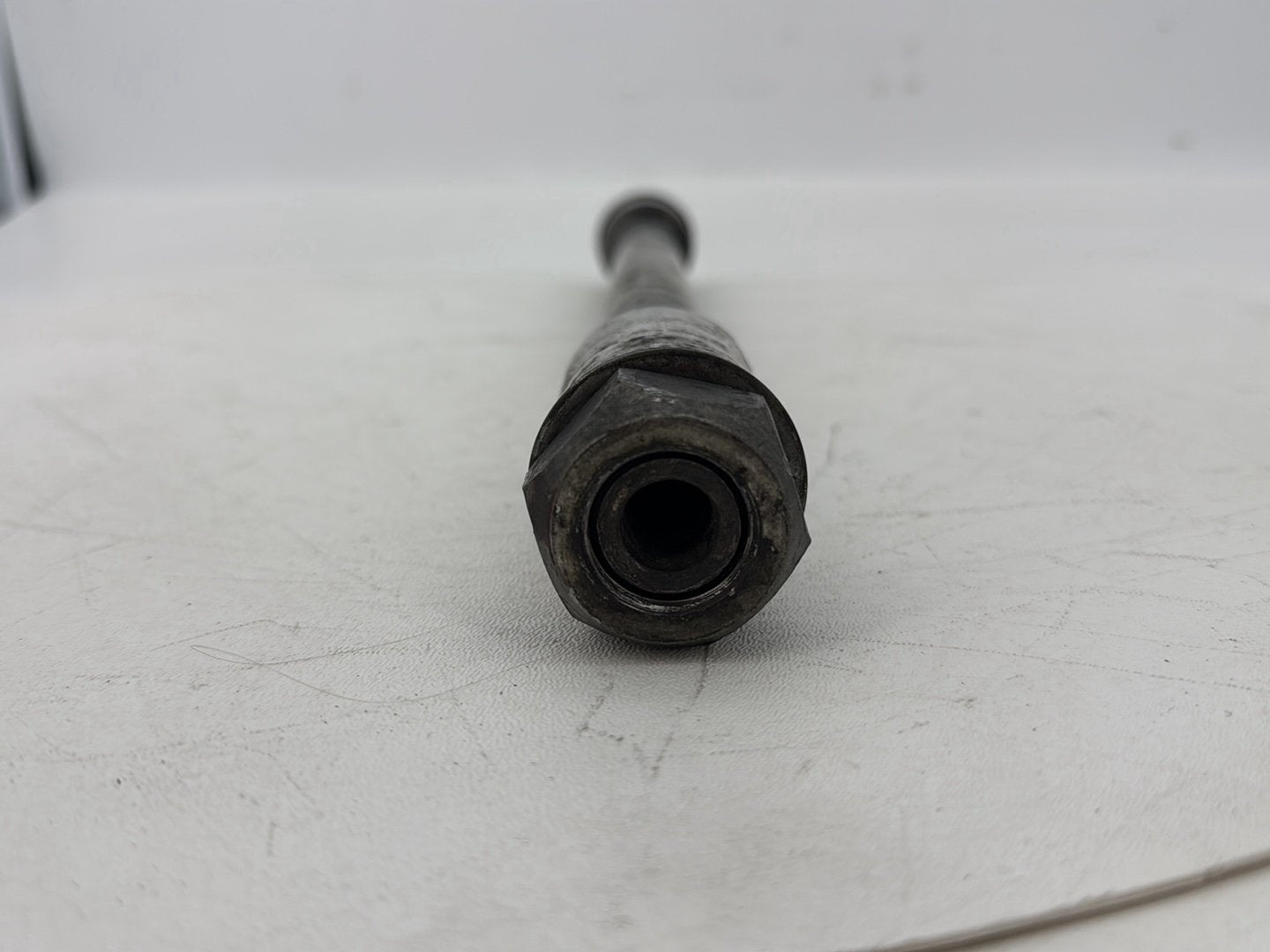 2007 - 2012 Harley-Davidson Dyna Super Glide Rear Wheel Axle Bolt Shaft 41114-08