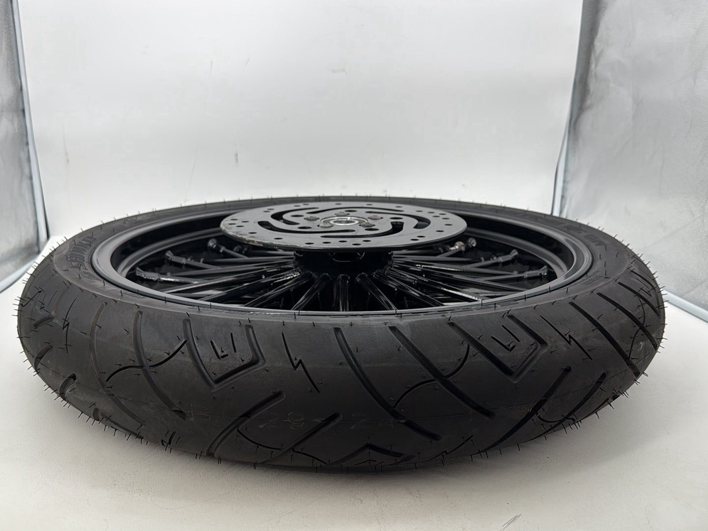 1999 - 2006 Harley-Davidson Touring Electra Glide Front Wheel Rim Tire 120/70-21 М/С 68V