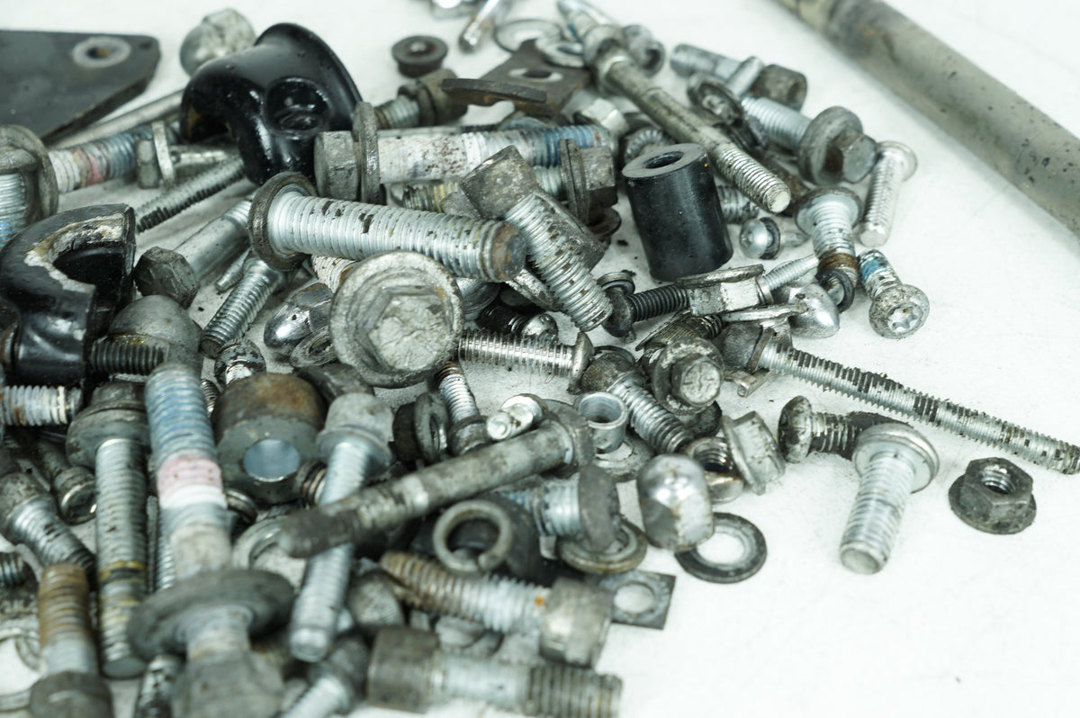 2015 Harley-Davidson Dyna FXDB - Hardware Bolts Nuts & Brackets