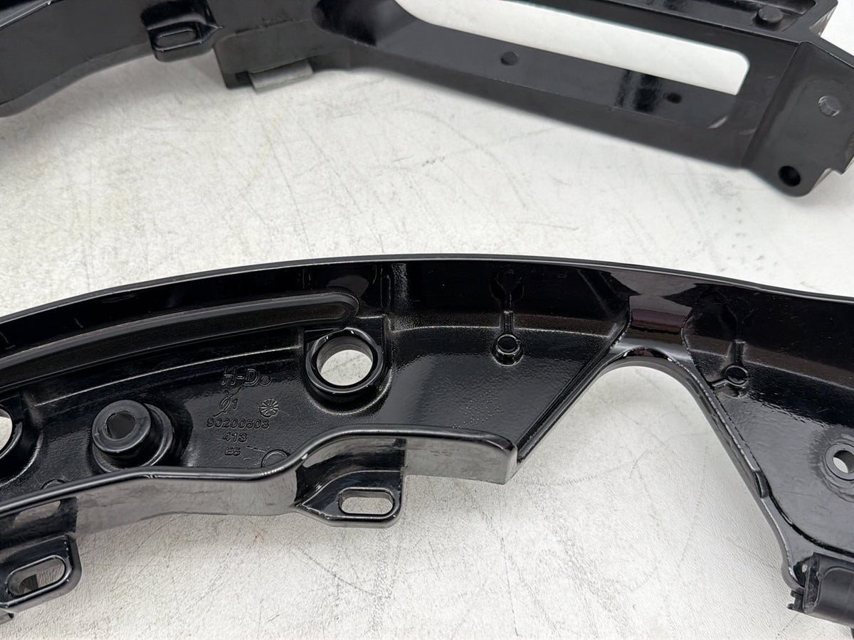 2018 Harley Road Glide Touring FLTRXS OEM Left Right Saddlebag Fender Struts Brackets