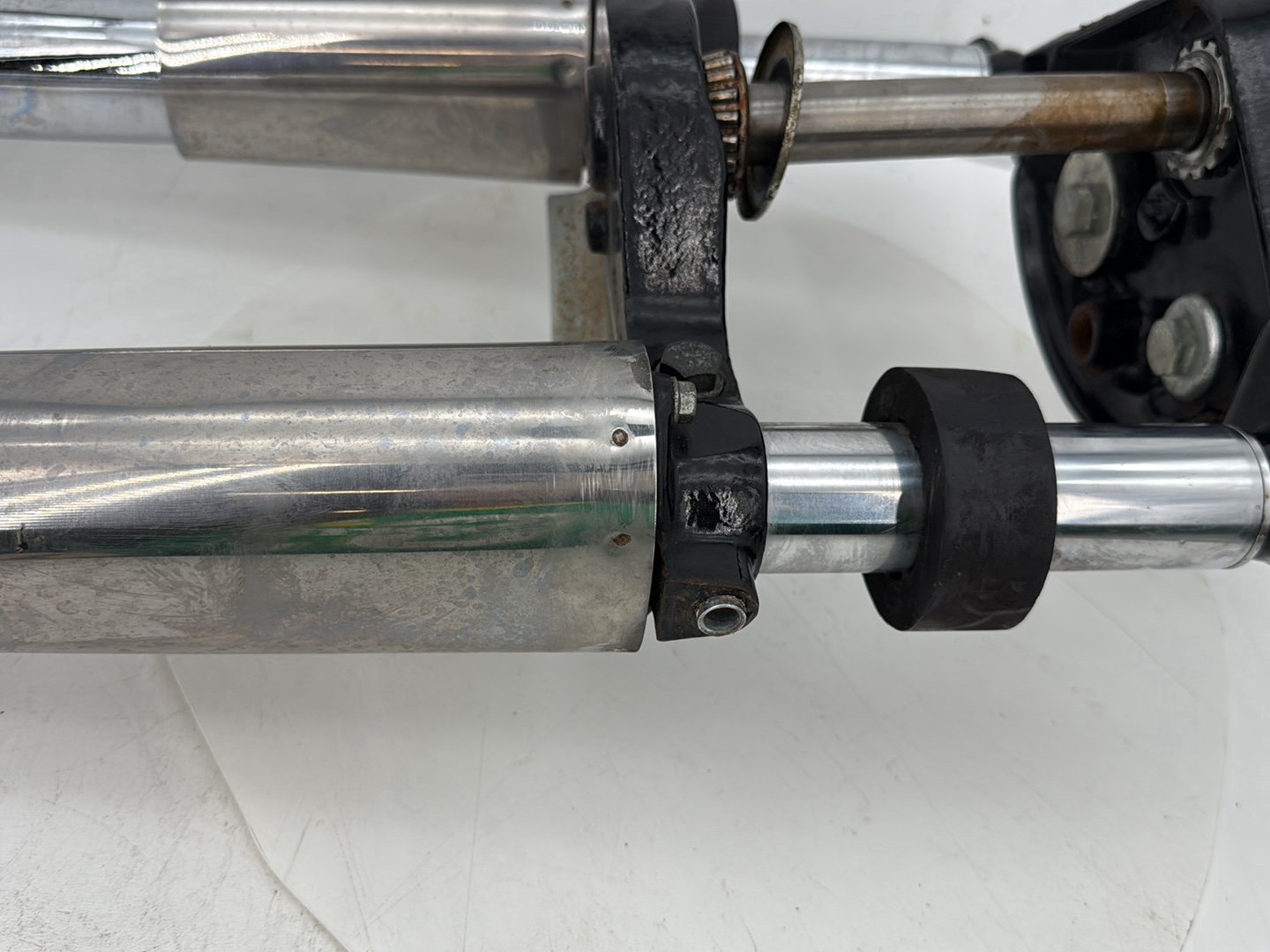 2008 Harley Touring FLHTCU Electra Glide Ultra OEM Front Triple Tree Set & LH RH Fork Legs Sliders