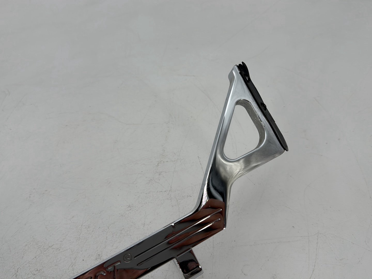 1999 - 2006 Harley-Davidson Touring Road King Classic Front Windshield Mount Trim Strip WINDVEST