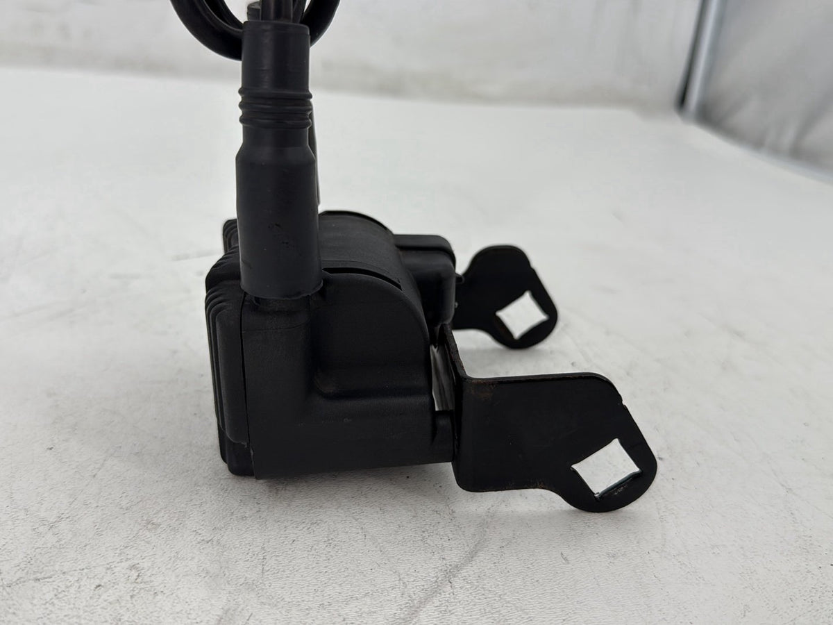 2007 Harley Street Glide Touring FLHX OEM Ignition Coil Spark Plugs Cable