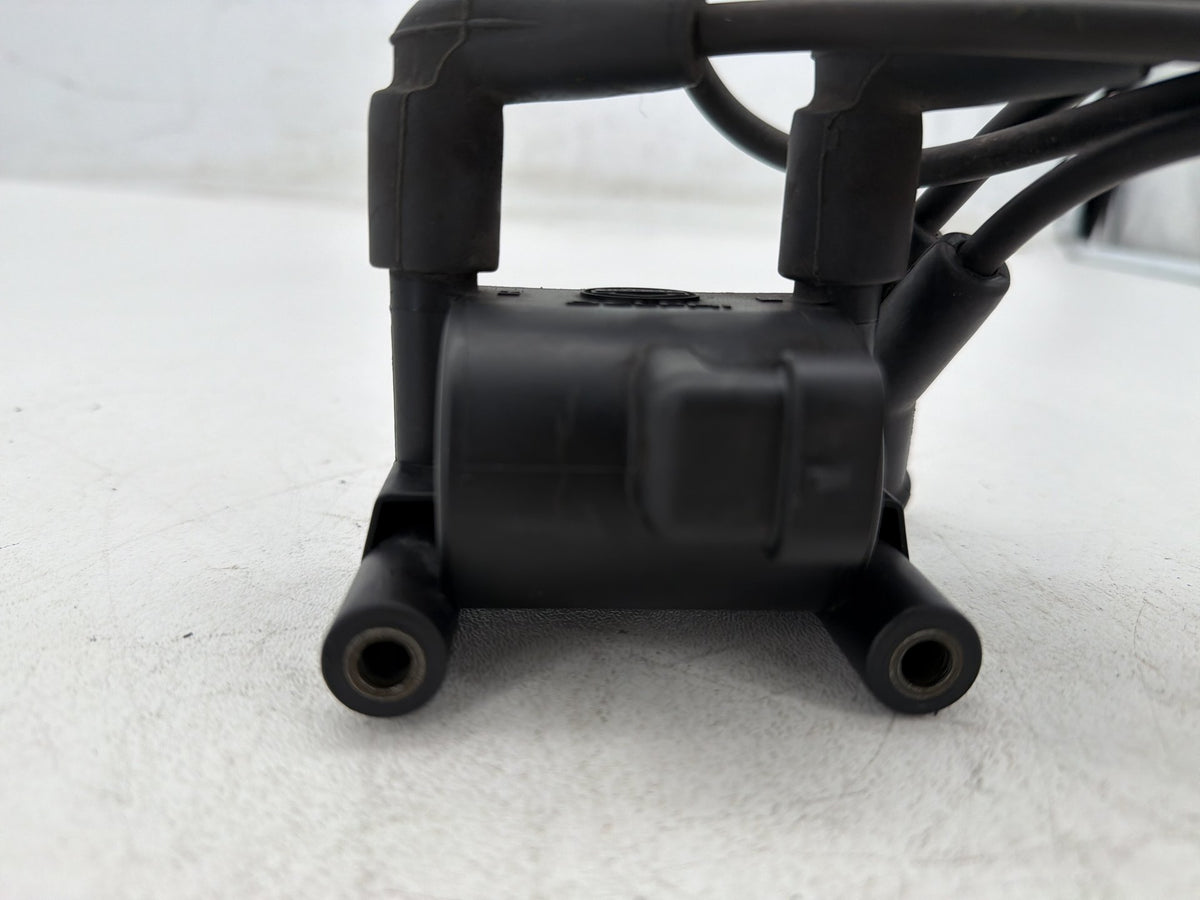 2011 Harley Road King Touring FLHR OEM Ignition Coil Spark Plugs Cable