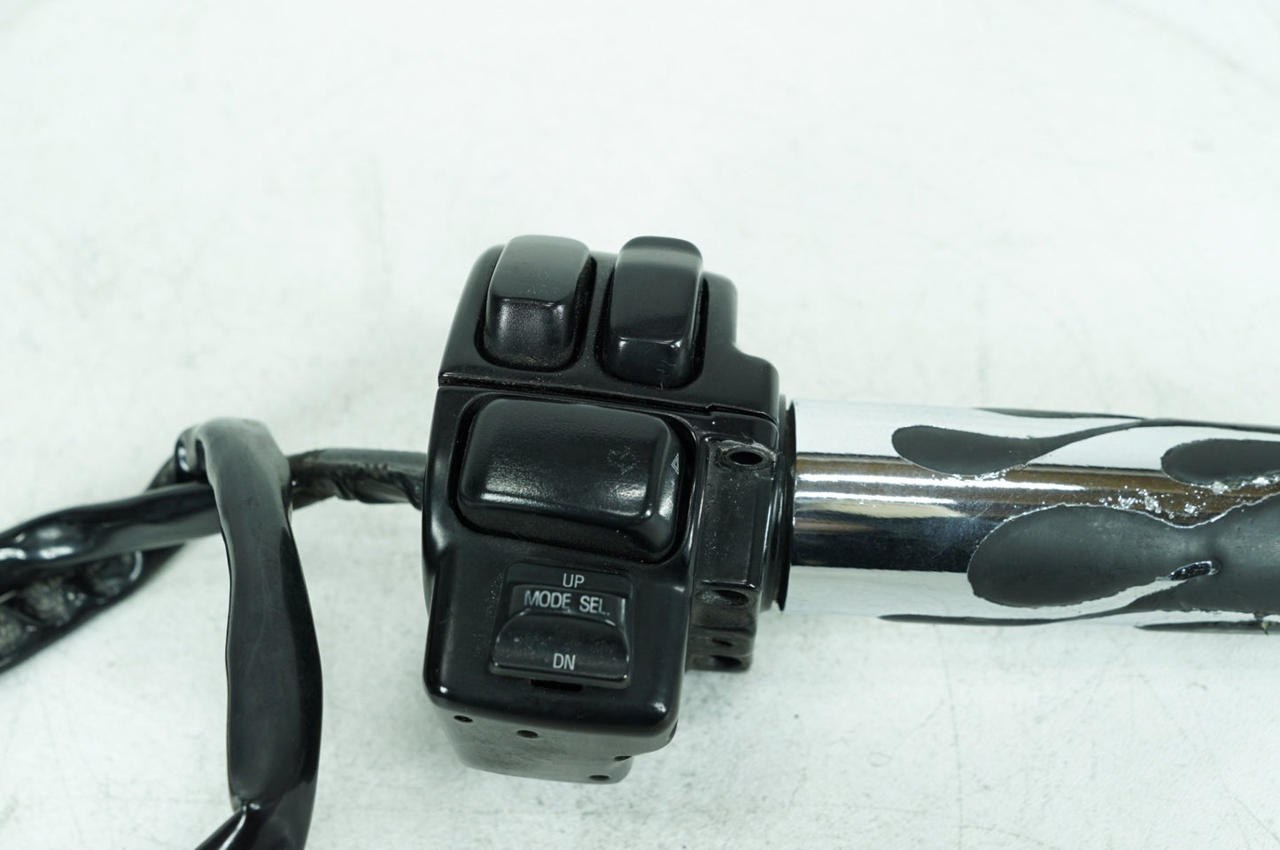 1999 - 2006 Harley-Davidson Touring Electra Glide Classic Right Engine Start Kill Switches Controls 71684-06A