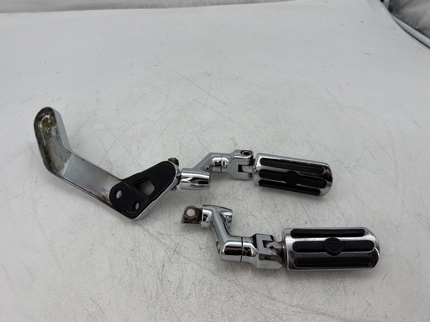 2000 Harley Dyna FXDWG Wide Glide OEM Left & Right Step Foot Rest Pegs