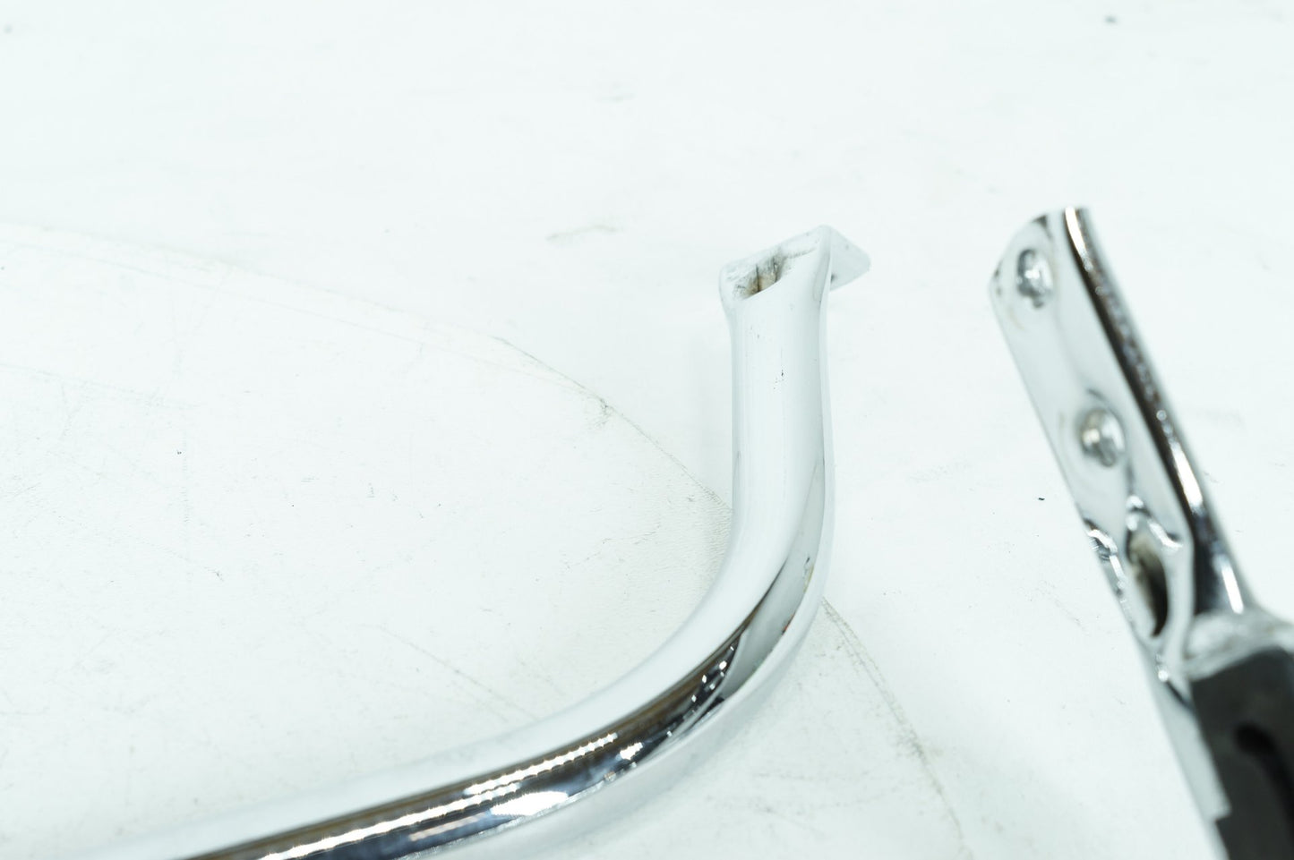 2007 - 2011 Harley-Davidson Touring Street Glide Rear Left Right Saddlebag Guard Rails Bar 49206-04