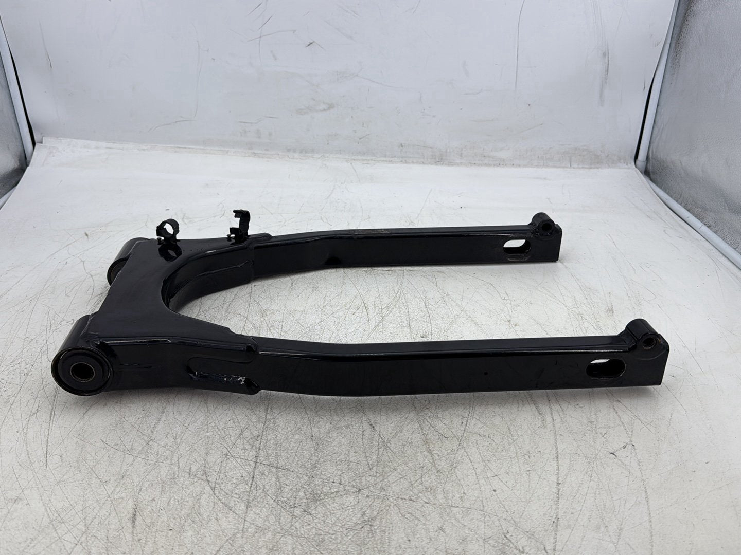 1998 Harley Touring FLHTCUI Electra Glide Ultra OEM Rear Fork Swingarm Swing Arm