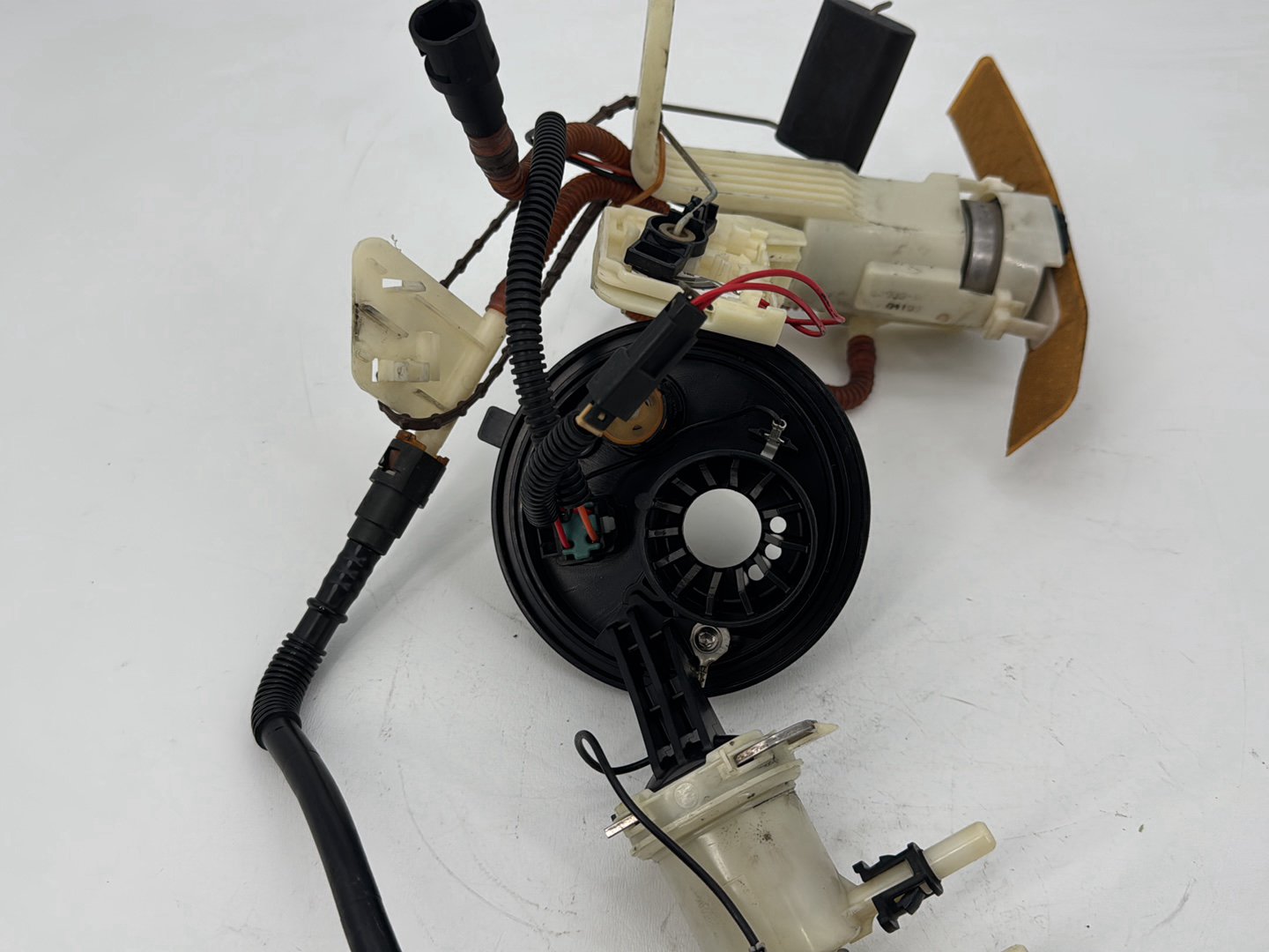 2007 - 2012 Harley-Davidson Touring Road Glide Gas Gasoline Fuel Petrol Pump Sending 	62908-08