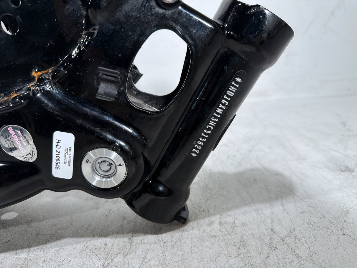 2017 Harley Dyna Street Bob FXDB OEM Upper Portion Main Frame Neck Cut Off SLVG