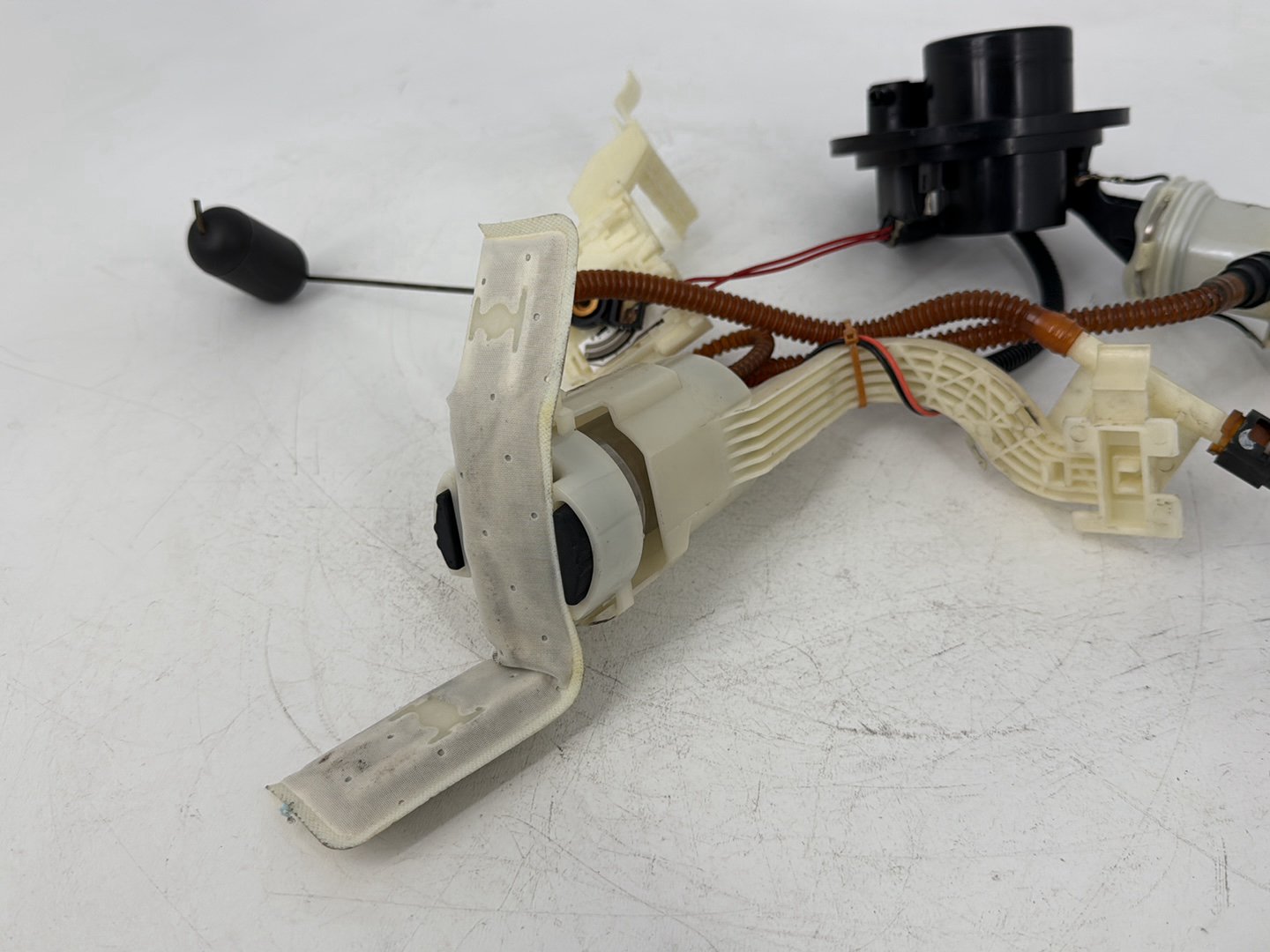 2008 - 2016 Harley-Davidson Touring Street Glide Gas Gasoline Fuel Petrol Pump Sending 62908-08