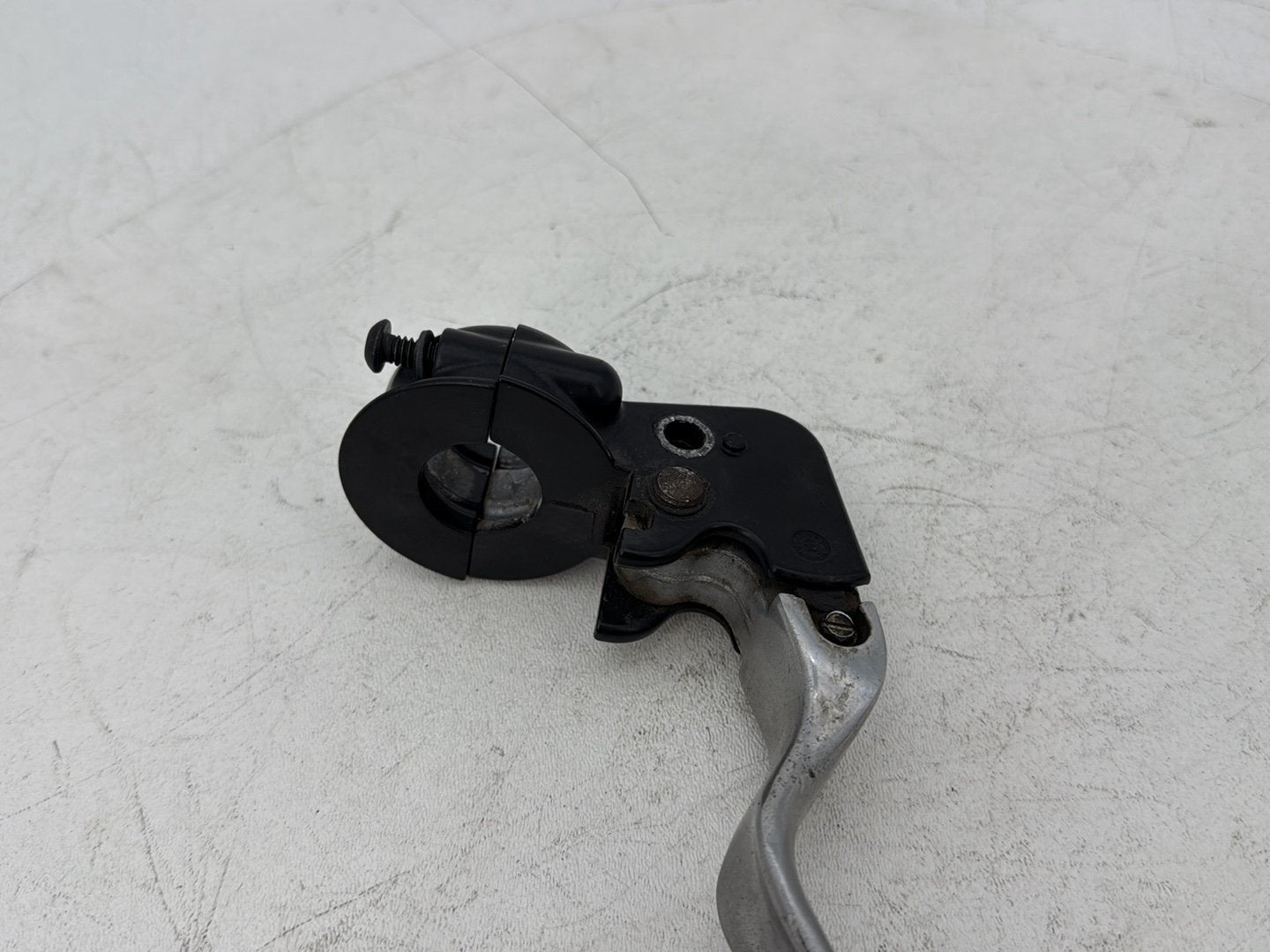 1999 - 2006 Harley-Davidson Touring Electra Glide Ultra Front Left Hand Clutch Control Lever 38608-96