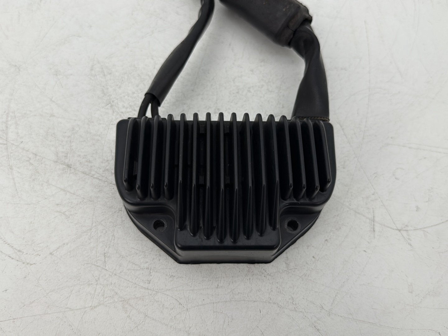 1999 - 2006 Harley-Davidson Dyna Super Glide Voltage Regulator Rectifier  74631-04