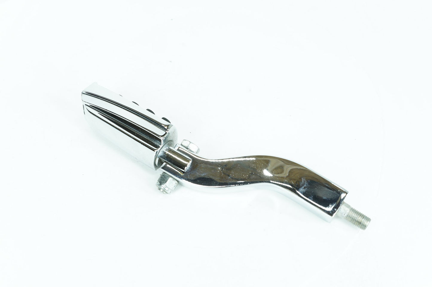 1999 - 2006 Harley-Davidson Dyna Wide Glide Rear Passenger 1 Foot Peg Step Rest  	49165-90