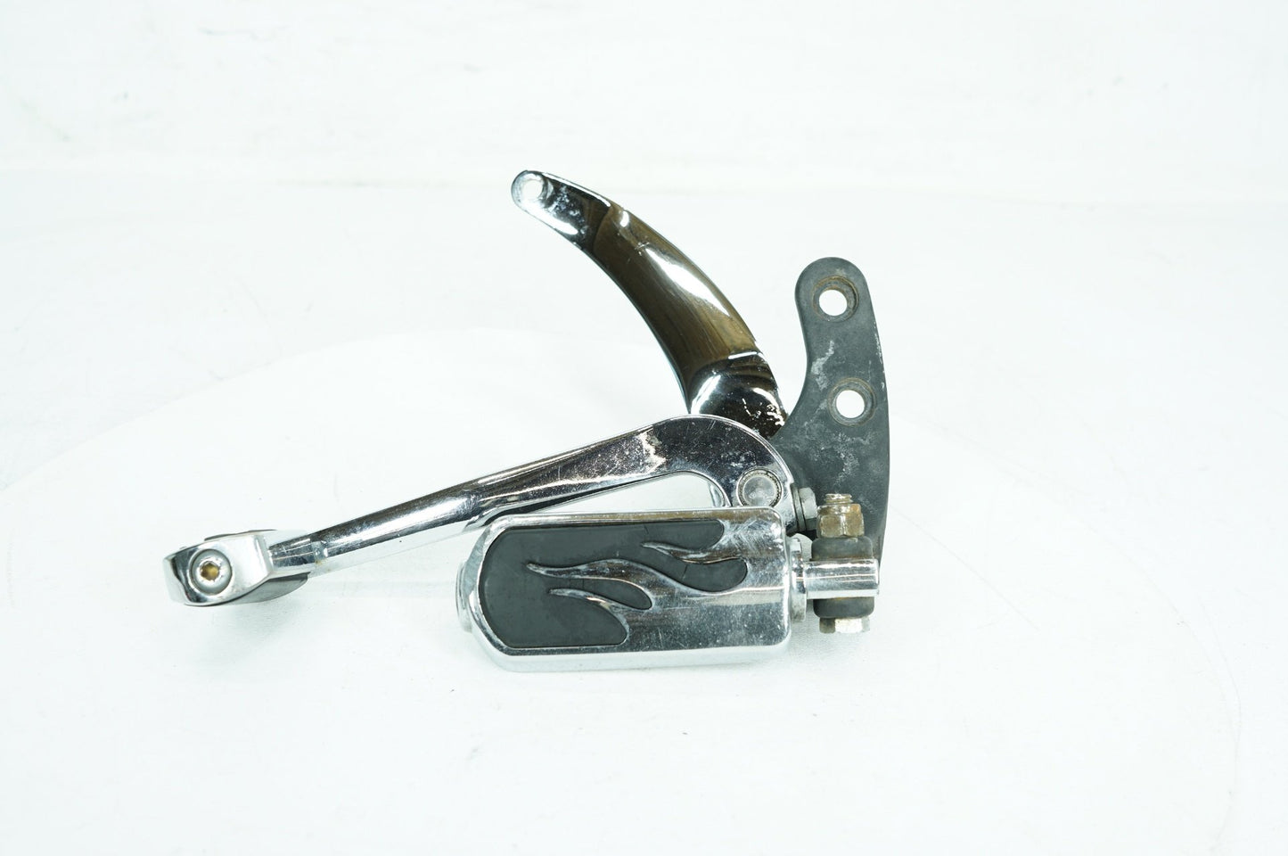1999 - 2006 Harley-Davidson Dyna Low Rider Right Driver Foot Controls Peg Rest 34564-90B