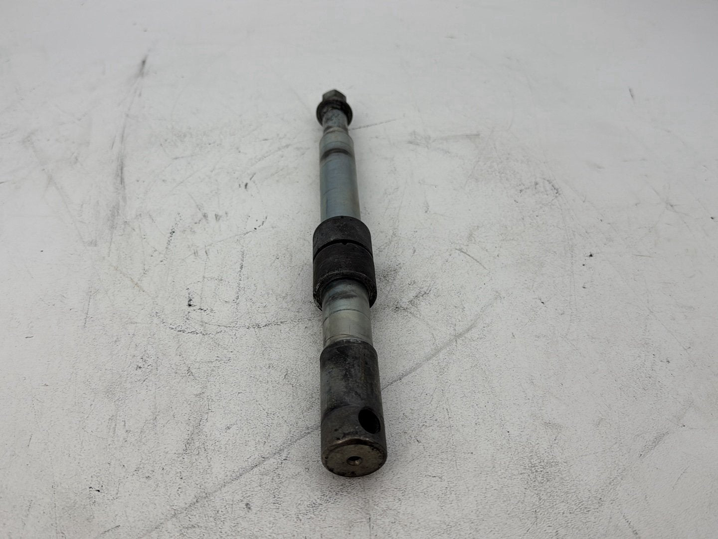 2003 Harley Electra Glide Touring Ultra FLHTCUI OEM Front Wheel Axle Bolt Shaft