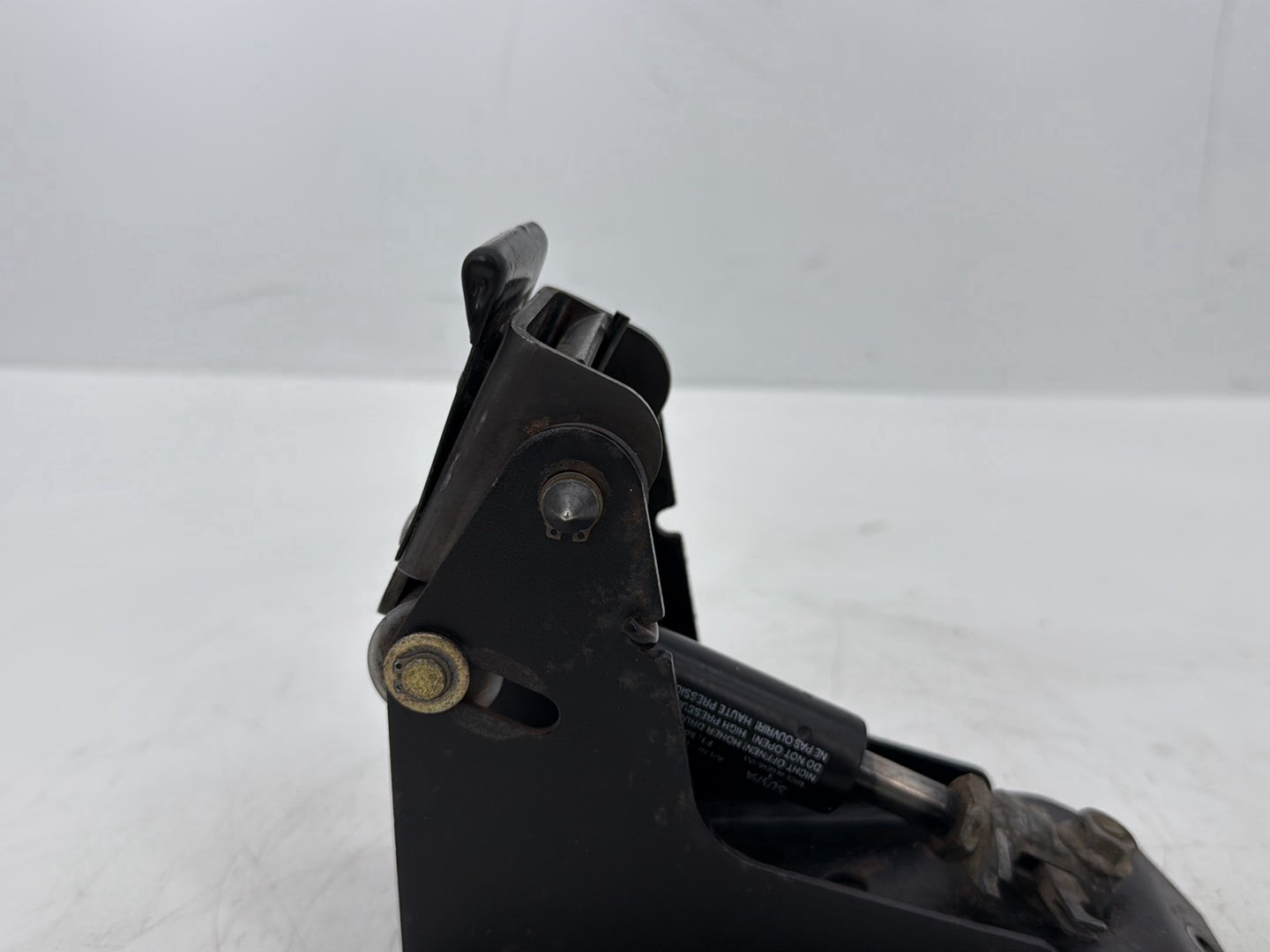 2008 Harley Touring FLHTCU Electra Glide Ultra OEM Adjustable Rider Backrest Lift Mount 52482-01A