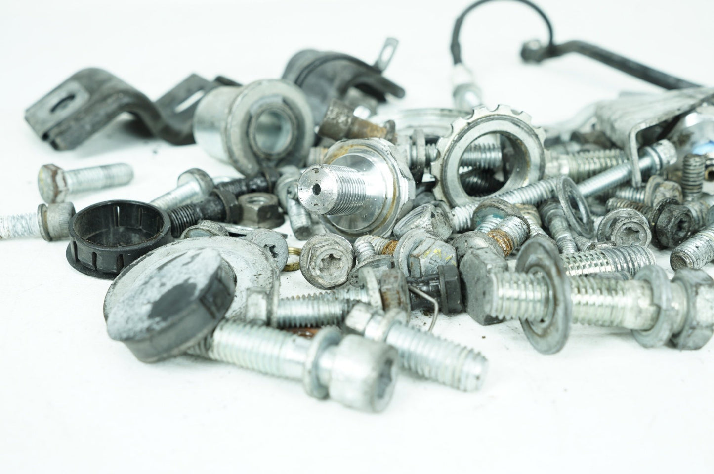 2011 - 2016 Harley-Davidson Touring Road King Classic Hardware Bolts Nuts & Brackets