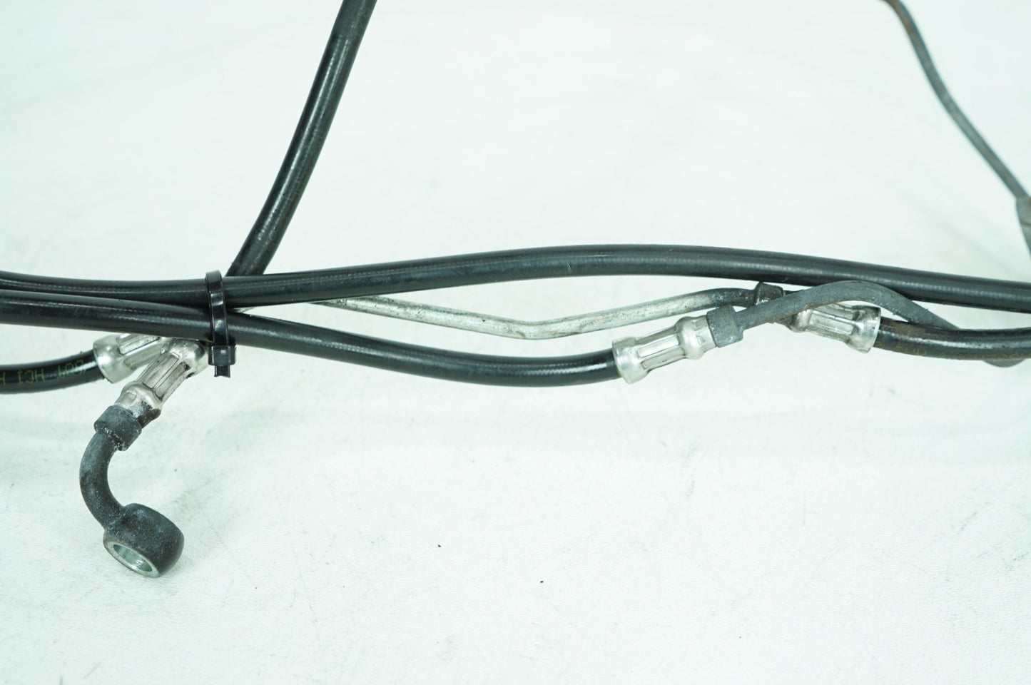 2007 - 2016 Harley-Davidson Touring Street Glide Front Brake Hose Line Pipe ABS 40612-09