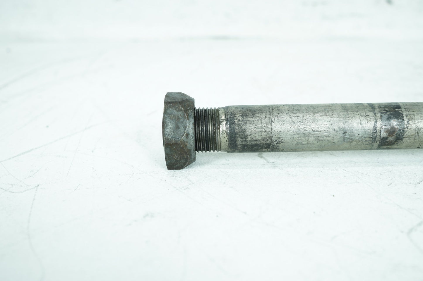 2007 - 2017 Harley-Davidson Dyna 105th Wide Glide Rear Wheel Axle Bolt Shaft 41114-08