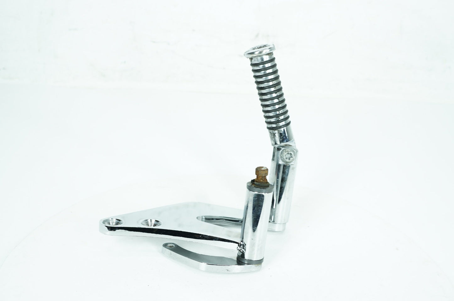 2013 Harley-Davidson Dyna FXDC - Left Forward Control Shifter Peg
