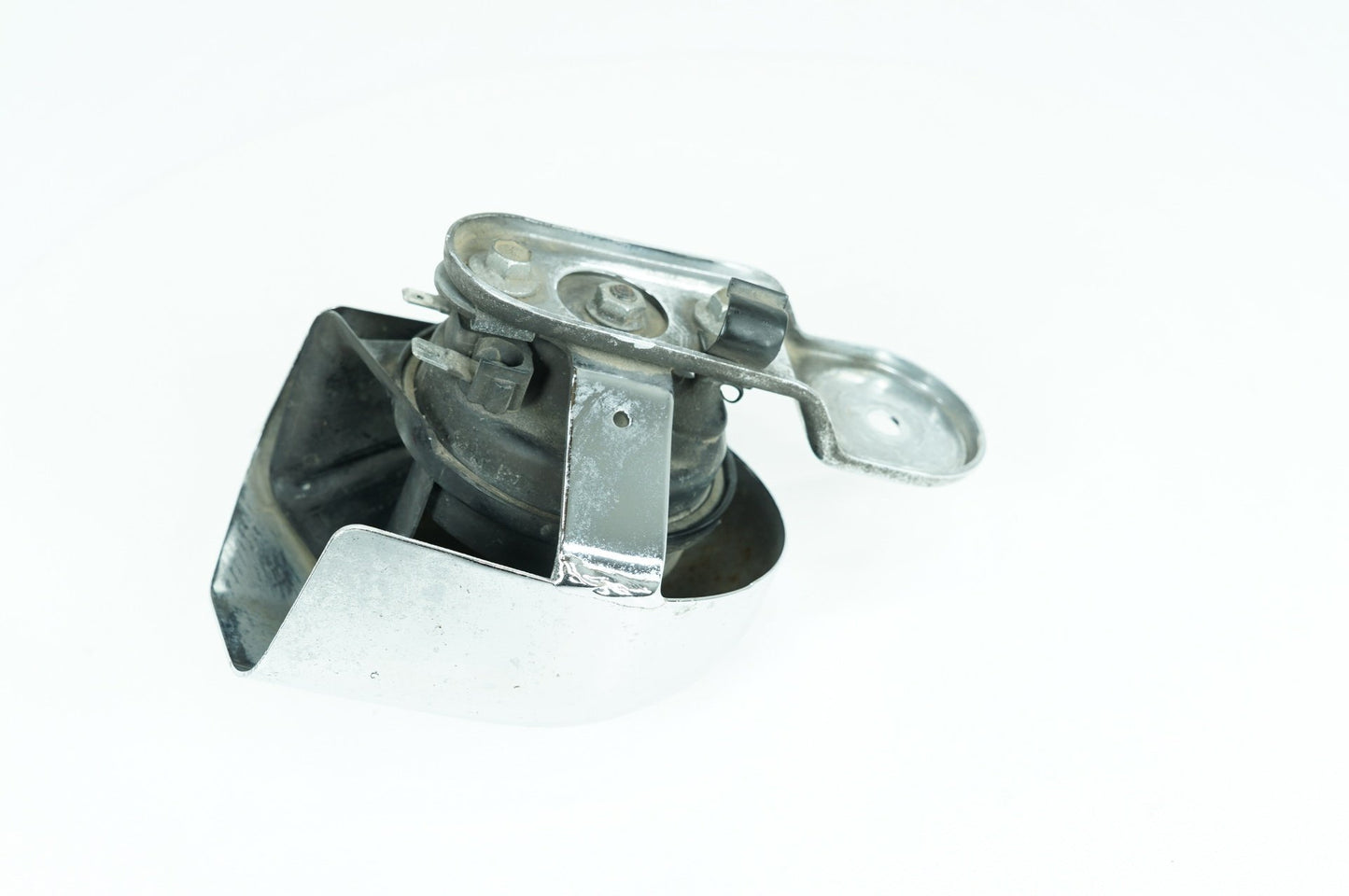 2007 - 2012 Harley-Davidson Touring Street Glide Horn Signal Klaxon Chrome Cover 69012-93A