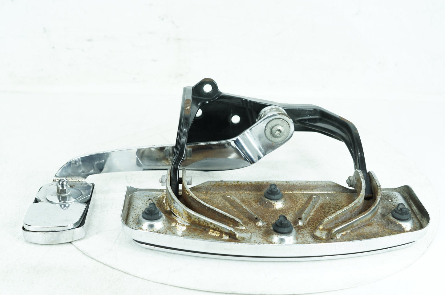 1999 - 2006 Harley-Davidson Softail Fat Boy Right Driver 1 Floorboard Foot Rest 42431-00