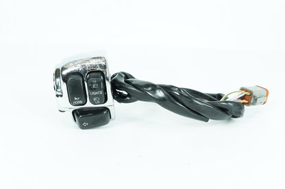 1999 - 2006 Harley-Davidson Dyna Wide Glide Left Turn Signal Headlight Switches Controls  	71685-06A