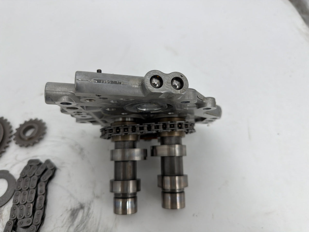 16 Harley Touring FLHXS Street Engine Motor Cam Support Camshaft Plate Oil Pump