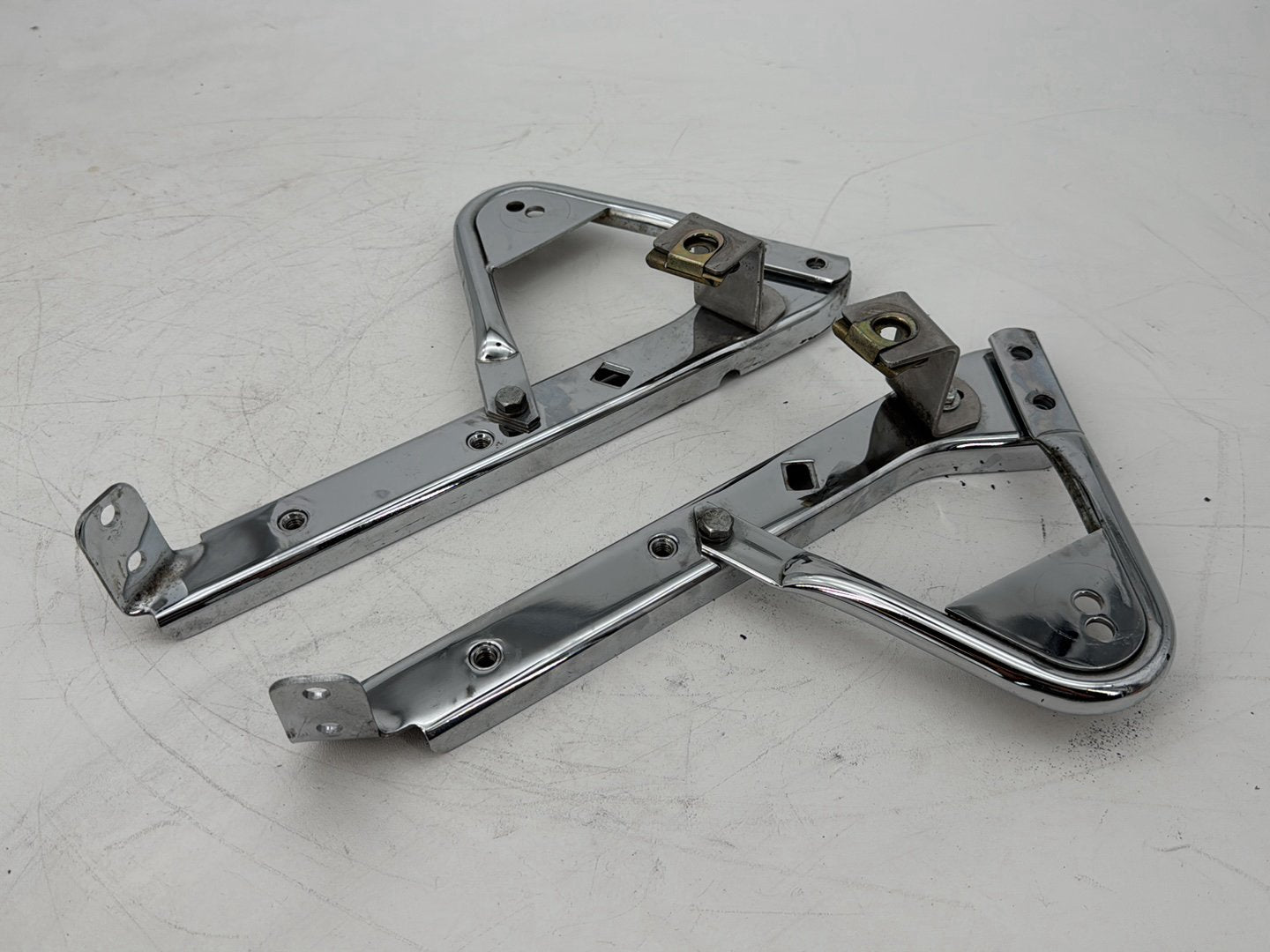 1999 - 2006 Harley-Davidson Touring Electra Glide Classic Left Right Saddlebag Fender Struts Brackets 90718-79C