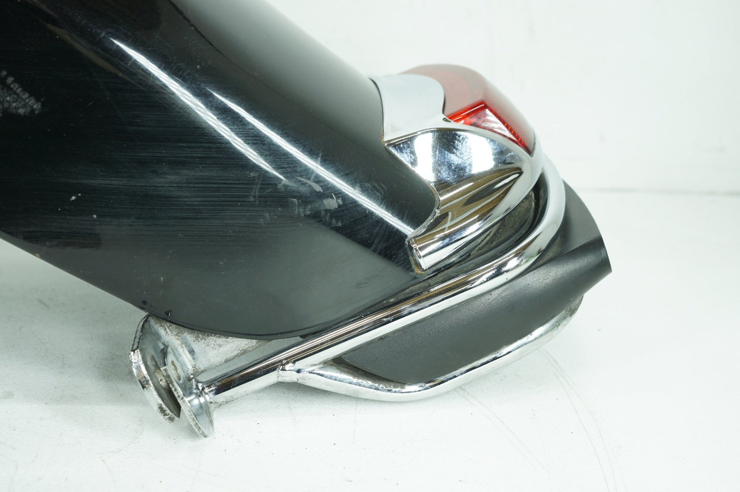 2008 - 2013 Harley-Davidson Touring Electra Police Rear Wheel Fender Taillight Brake Lamp 59579-09