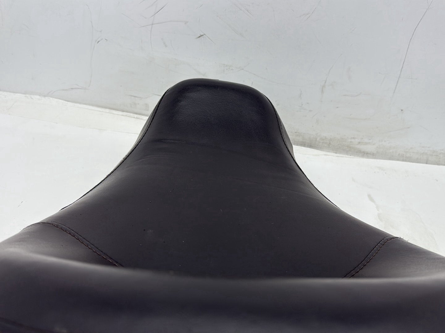 2006 Harley Road King Touring FLHRCI Classic OEM Rider Driver Solo Seat Pillion