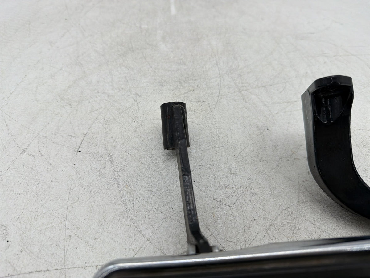 2016 Harley Electra Glide Touring Ultra OEM Right Driver 1 Floorboard Foot Rest