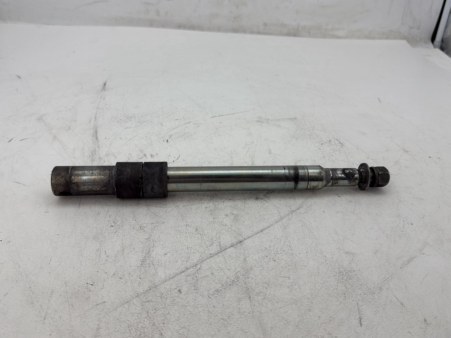 2003 Harley Electra Glide Touring Ultra FLHTCUI OEM Front Wheel Axle Bolt Shaft