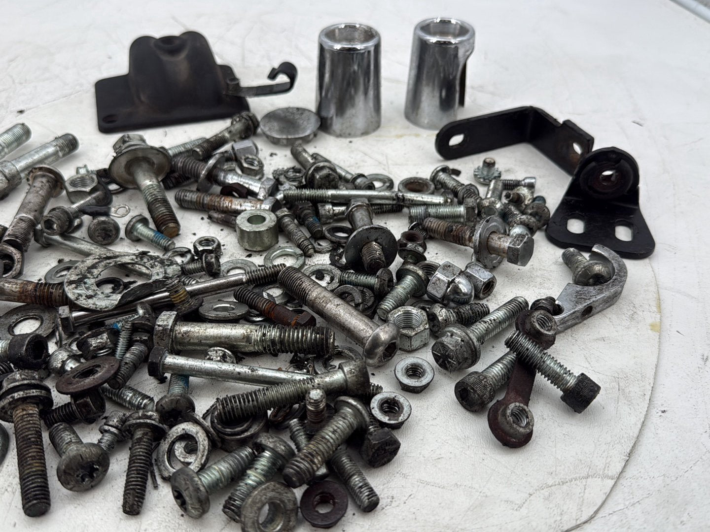 2003 Harley Dyna Wide Glide FXDWG OEM Hardware Bolts Nuts & Brackets