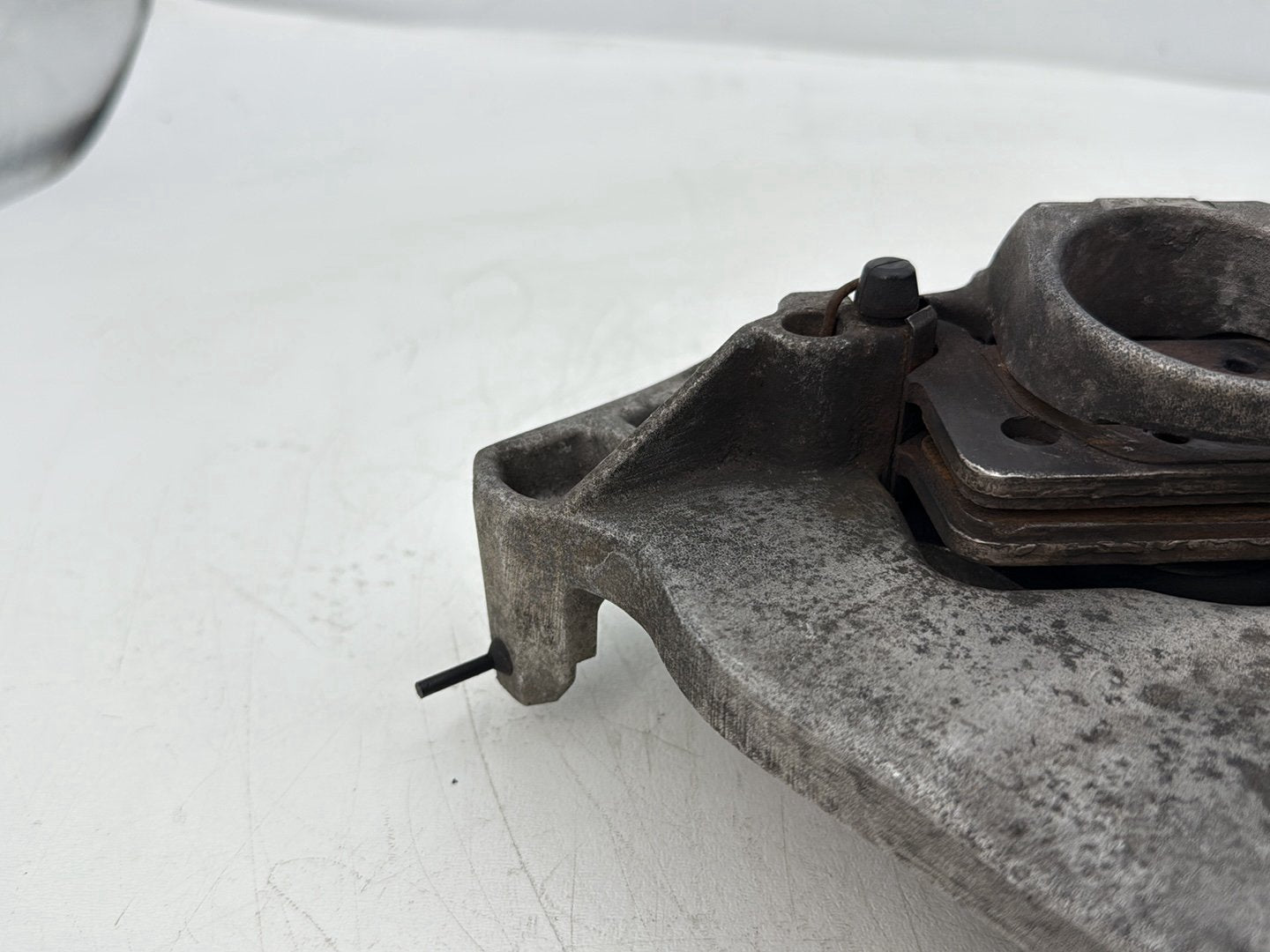 1995 Harley Touring FLHTCI Electra Glide Classic OEM Rear Back Brake Caliper w/ Bracket