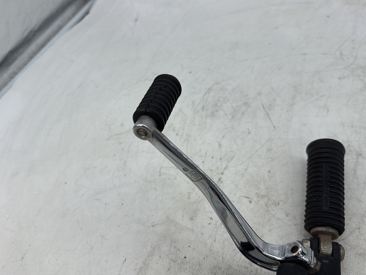 2012 Harley Dyna FXDF Fat Bob OEM Left Right Foot Brake Control Pegs