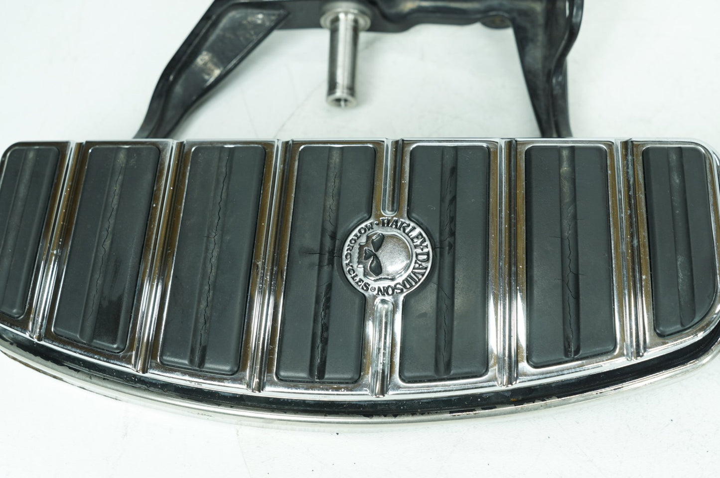 2010 Harley Softail FLSTC Heritage Classic OEM Left Right Driver Floorboard Foot Rest