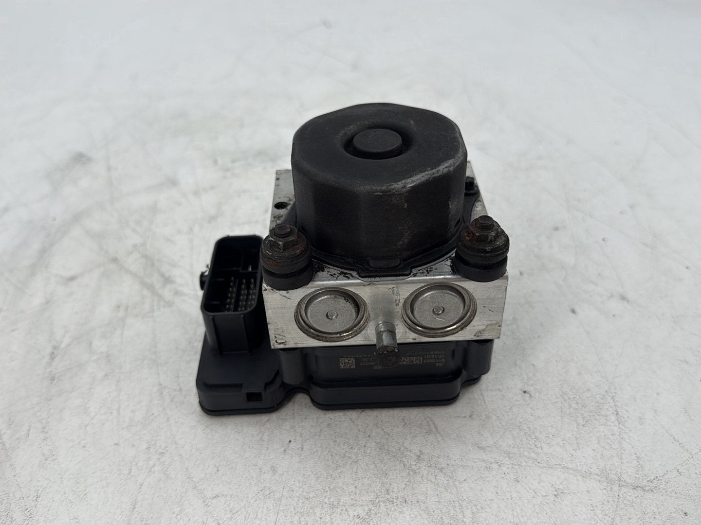 18 Harley Electra Glide Touring Ultra FLHTCU OEM ABS Brake Pump & Control Module