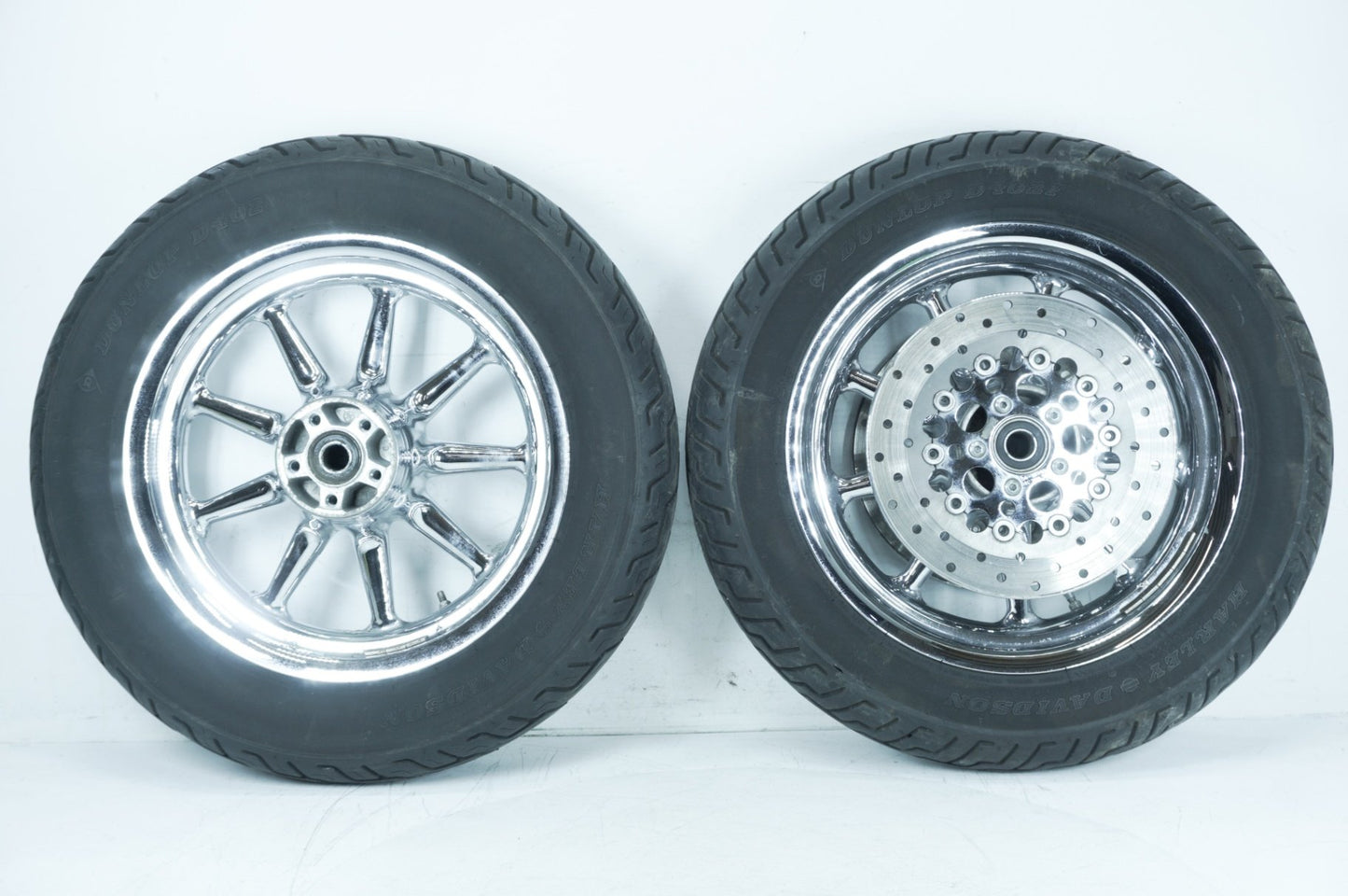 2007 - 2011 Harley-Davidson Touring CVO Electra Screamin Eagle Front & Rear Wheel Rim Tire 43539-04