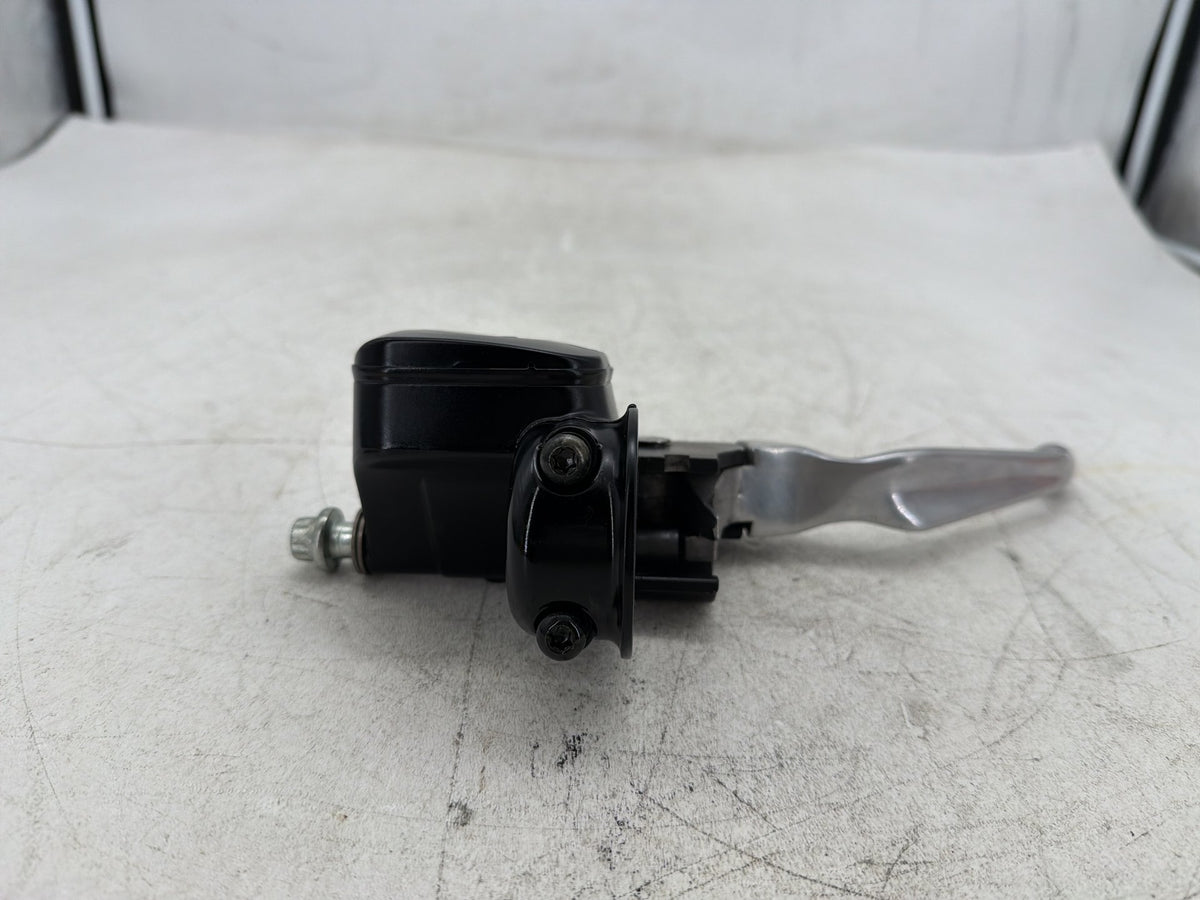 2000 Harley Sportster 1200 Custom XL1200C OEM Front Right Brake Lever Master Cylinder