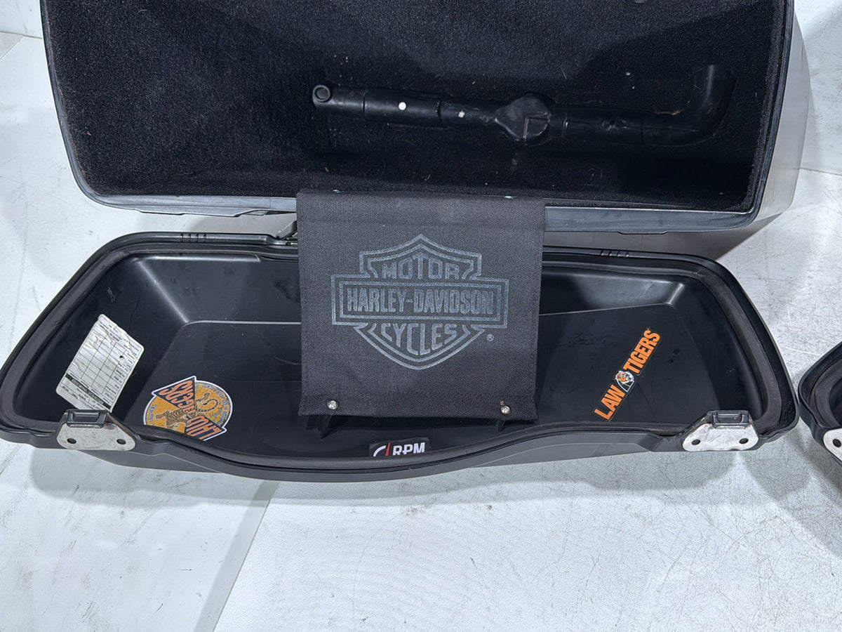 2011 Harley Road Glide Touring FLTRX OEM Left Right Saddlebags Luggage NOKey
